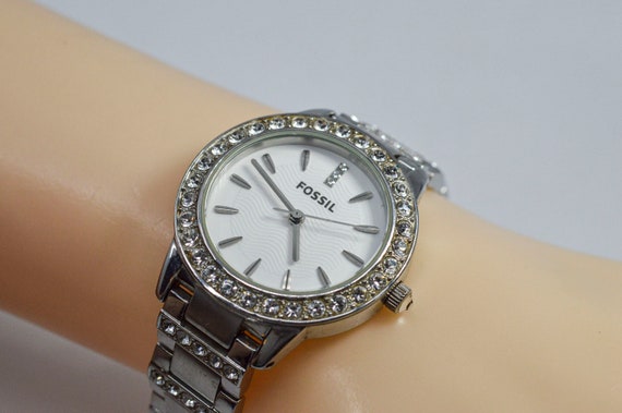 Fossil steel tonewith white dial and 
