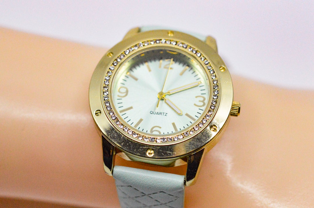 Gold Tone With Light Green Dial and Matching Band Womens - Etsy