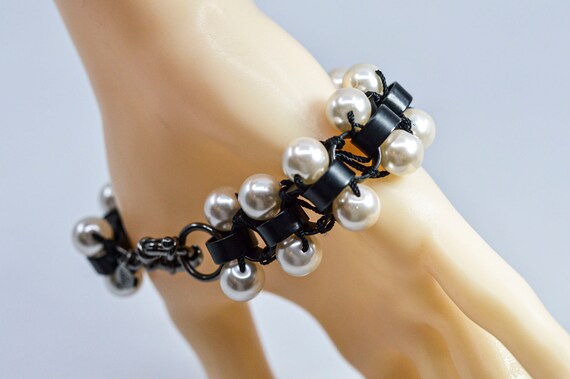 Lee Angel white and black tone womens bracelet - image 4