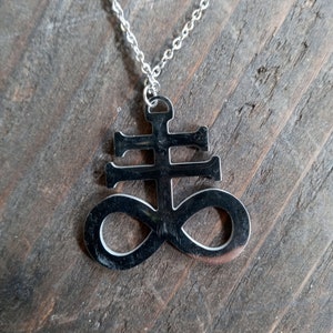 Croix Léviathan en argent sterling, collier croix Léviathan en or, porte-clés, croix de Satan, collier ou porte-clés symbole de Satan, bijoux sataniques image 1