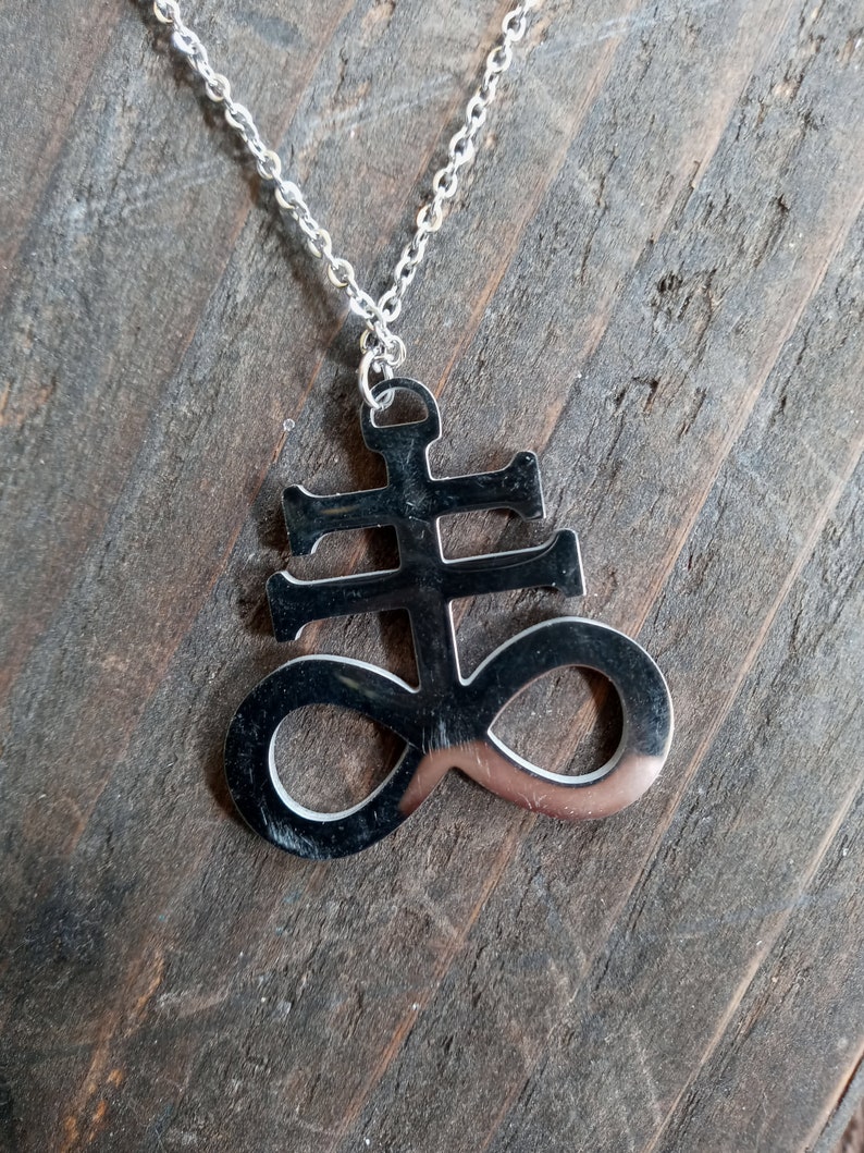 Sterling zilveren Leviathan Cross, gouden Leviathan Cross ketting, sleutelhanger, Satan Cross, Satan symbool ketting of sleutelhanger, satanische sieraden afbeelding 2