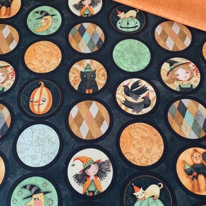Teresa Kogut Halloween Whimsy Circles - Projekttasche - 30x30cm - Gesteppte Kreuzstich Projekttasche