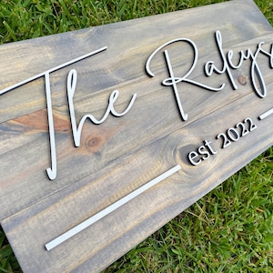 Family Last Name Sign for Personalized Wedding Gift - Pallet Sign Style - Farmhouse Established Sign Home Décor - Custom Wood Sign for Gift
