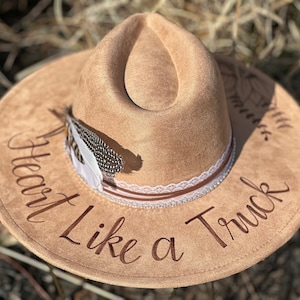Lainey Wilson - Heart Like a Truck - Wide Brimmed Cowgirl Hat