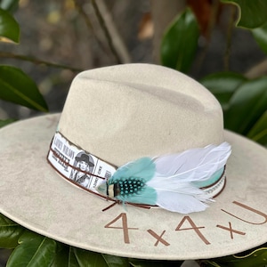 Lainey Wilson hat – 4x4xU Wide Brim Cowgirl Fedora | Burned Lyric + Ticket Stub | Turquoise Band & Feather | Adjustable S–L