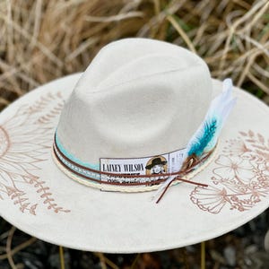 Lainey Wilson Concert Wide Brimmed Cowgirl Hat