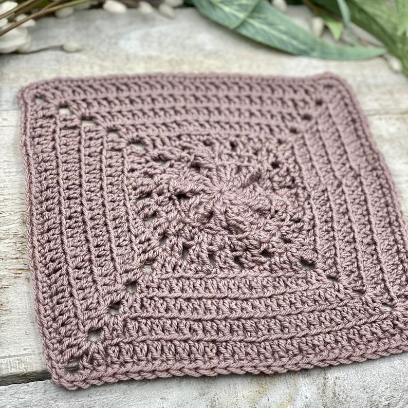 Dahlia Square Crochet PATTERN, Granny Square Crochet Pattern, Crochet Square Pattern, Flower Crochet Square, Crochet Blanket Square image 2