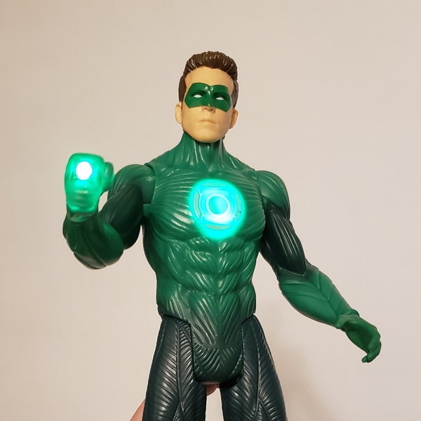 Green Lantern Hal Jordan Ryan Reynolds 10 inch action figure, Mattel , DC Comics 2011, FX Lighted ring, FX lighted chest