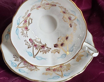 Rubans et noeuds Queen Anne Bone China Angleterre, rubans noeuds paniers tasse à thé et soucoupe, service à thé vintage