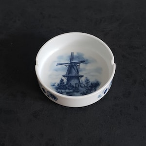 Vintage Delft Blauw Ashtray, Hand Decorated Delft Ashtray,  2 Rest Ashtray, Made in Holland Porcelain trinket dish