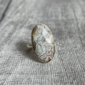 Witte Crazy Lace Agaat Ring. 925 sterlingzilver. Bruiloft. Betrokkenheid. Verlovingsring. Geschenk. Dames zilveren band. Brits. Ovale, ronde sieraden