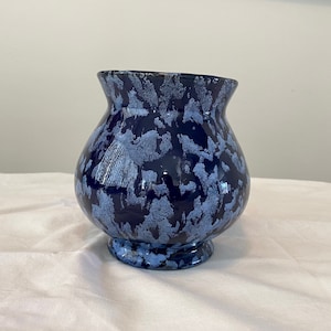 Vintage 5&quot; Bulbous Blue Pottery Vase