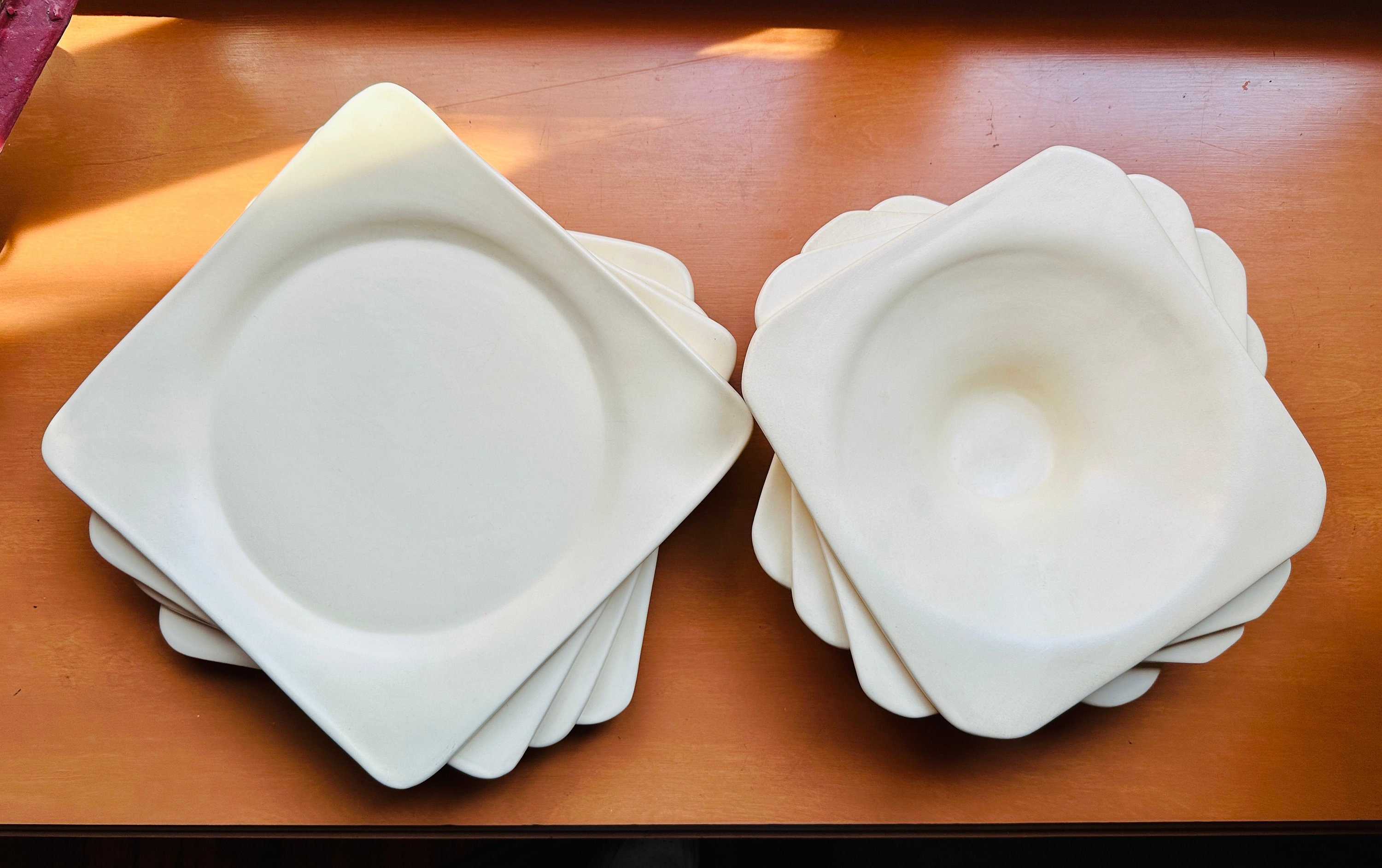 Julie Sanders Cyclamen ヴィンテージ プレート ③ RARE Vintage Julie Sanders Cyclamen Pottery Set - Ivory Bowls