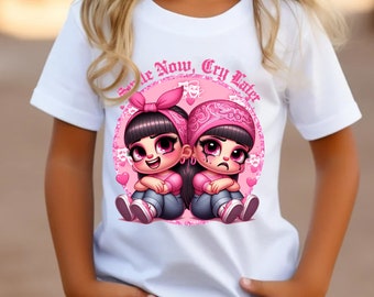 T-shirt med texten "Le nu, gråt senare" för småbarn: Chicana barnkläder