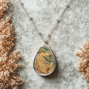 Bohemian Nature Pendant Necklace: Arts & Crafts Style