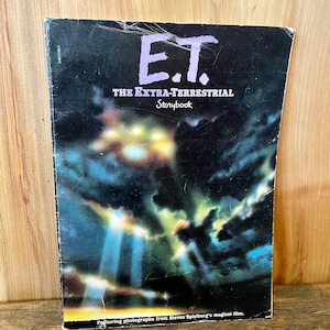 Vintage 1982 Universal Studios E.T. The Extra-Terrestrial Story Book - Soft Cover