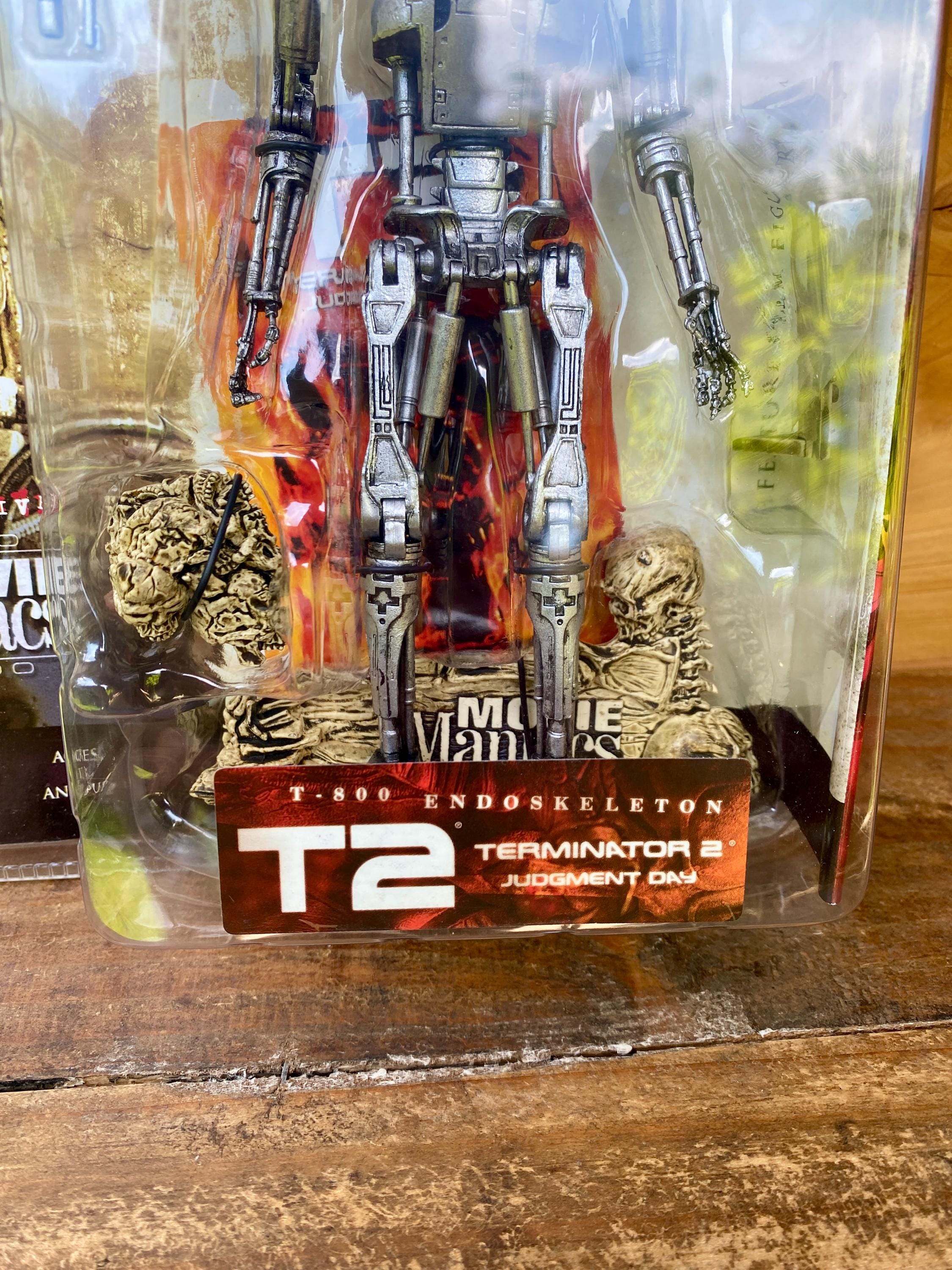 Vintage 2002 Mcfarlane Movie Maniacs 5 T2 Endoskeleton Figure