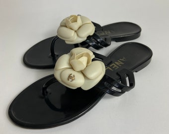 chanel flower slippers