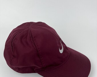 Seltene Nike Featherlight Dri-Fit Swoosh Logo Reflective Mütze