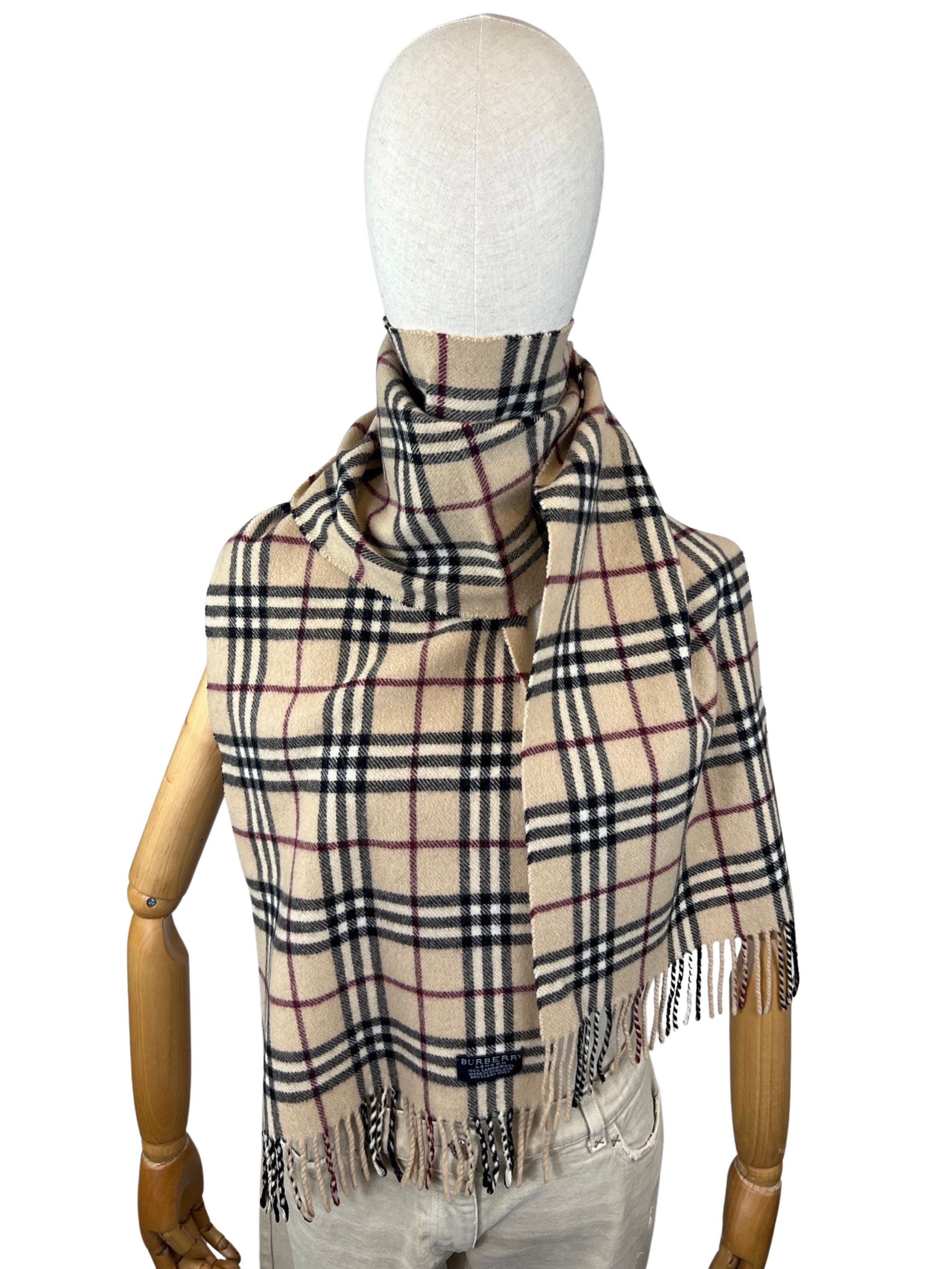 Bufanda de lana larga Burberry Classic Nova Check vintage de 190
