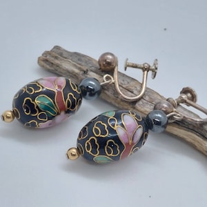 Vintage Cloisonné screw back dangle earrings with pink floral design, Unique costume jewelry gift, Vintage jewellery earrings