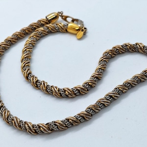 Vintage MONET necklace with gold tone chain that is simple and stunning, Classic costume jewellery gift, Timeless vintage necklace