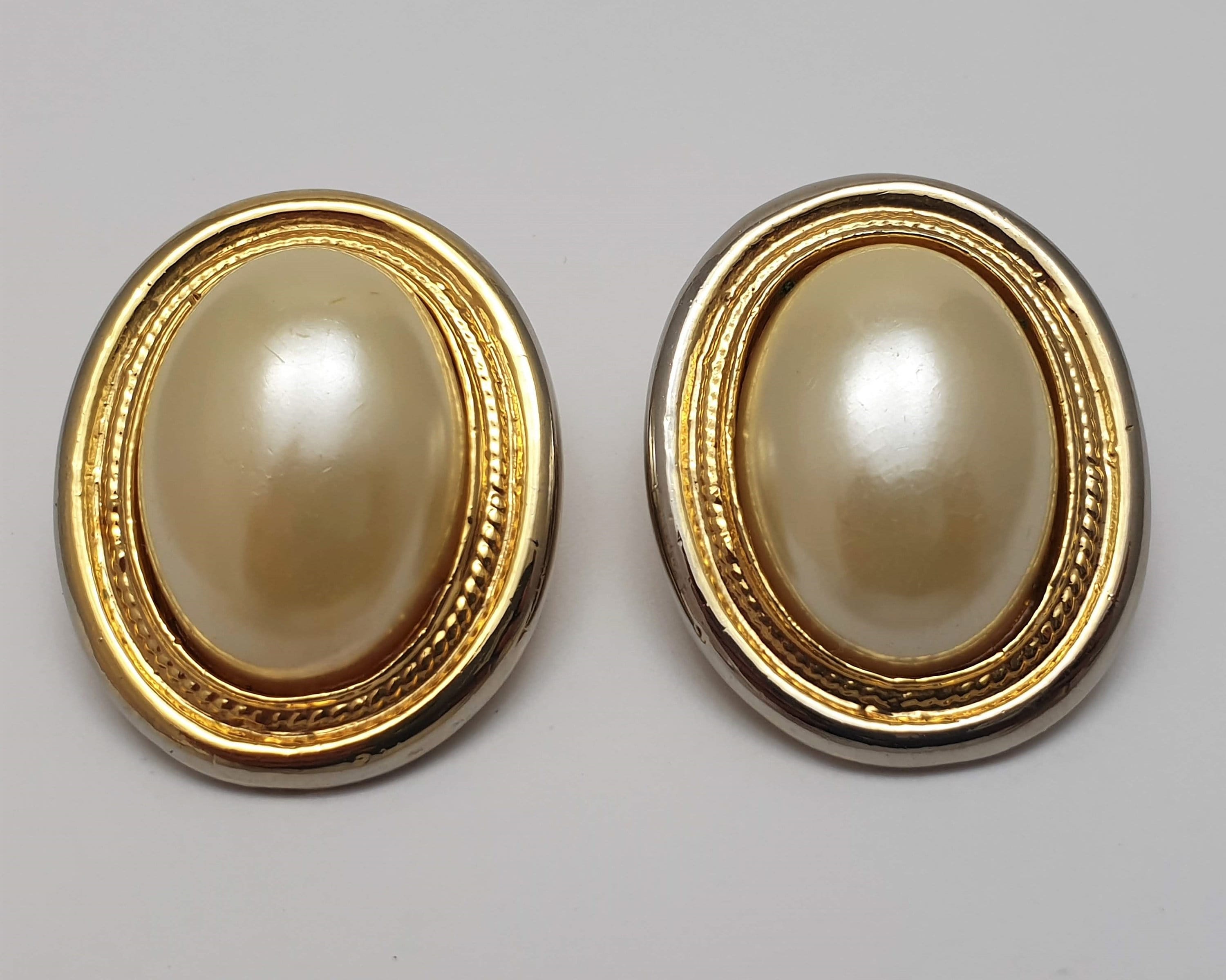 ■VINTAGE HOLLYWOOD■ Color Clip Earrings VH239OEA006B Vintage Gold Tone Cross Clip on Earrings by Avon HB10 - Etsy