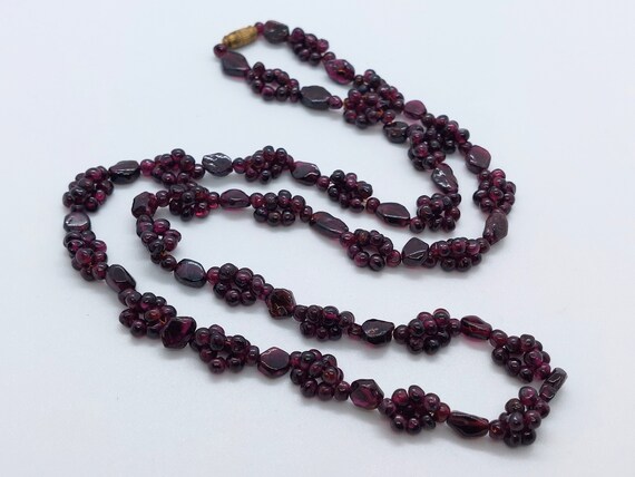 Gemstone GARNET necklace with red gemstone pebble… - image 3