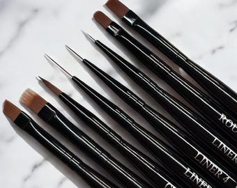 Brush Nail Art