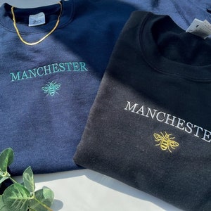 Manchester besticktes Sweatshirt, bestickter Bienen-Pullover, Manchester England Design, Vintage-90er-Jahre-Pullover-Stickerei, Tourist City Rundhalsausschnitt