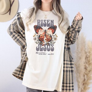 Christian Shirts Risen Jesus Bible Verse Christian Apparel Christian Gift Jesus T-Shirt Religious Gifts Jesus is King