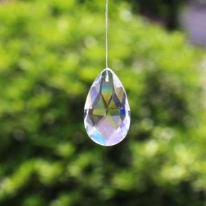 Crystal faceted drop/tear prism 3 cm