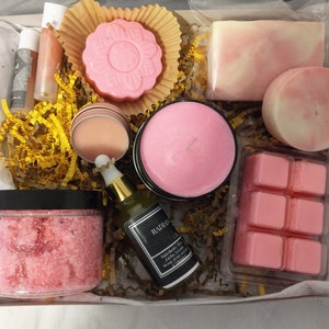 Natural Spa Set: Soy Candle, Wax Melts, Scrub, Balm & More