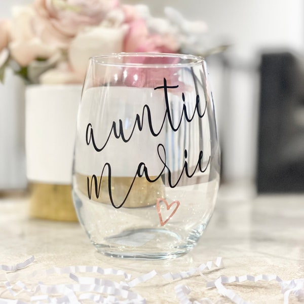 Personalized Auntie Wine Glass, Pregnancy Announcement ideas, Auntie Wine Glass, Promoted to Aunt, Baby announcement, Auntie to be Gift