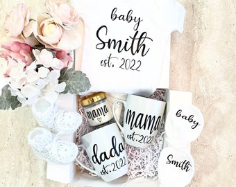 New Parents & baby gift box, New mom, new baby gift set, new baby gift basket, its a girl gift basket, mom to be gift set, dad to be