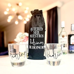 Padrinos de Honor Licor Propuesta Temática Nupcial Madrina Padrino Licor y Copas Padrinos de Arros, Biblia, Boda, Lazo, Velacion Anillos