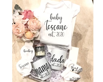 New Parents & baby gift box, New mom, new baby gift set, new baby gift basket, its a girl gift basket, mom to be gift set, dad to be