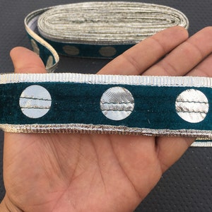 Bulk Stock Indian Velvet Jacquard mit Silber Runde Design Band Spitze Trim für Handwerk, Nähen Trim, Stoff Trim, Sari Grenze, Boho Trims