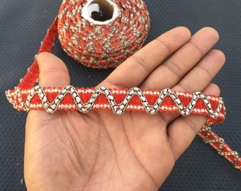 Bulk Stock Indische gewebte Band Spitze Trim für Handwerk, Nähen mit schönen Design in verschiedenen Artefakten verwendet