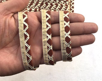 Dies ist 9 Yard Gold Grenze und braun Gotta Band Spitze Trim für Handwerk, Nähen mit schönen Design in verschiedenen Artefakten verwendet