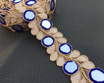 Cinta de encaje bordada con espejo y cuentas doradas y azules