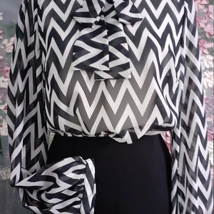 Romantic black and white geometric print women blouse