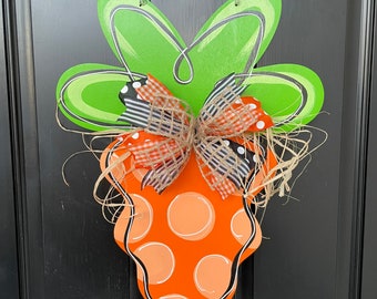 Hand Painted Carrot Door Hanger: Spring Easter Decor