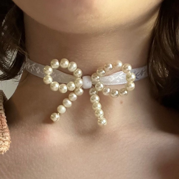 Pearl bow ribbon choker necklace