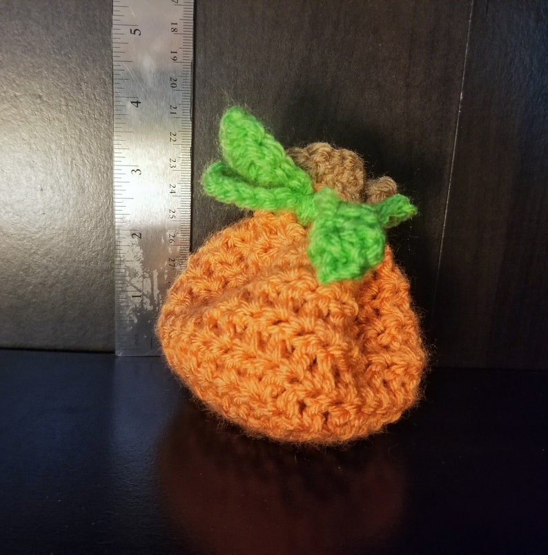 Crochet pumpkin pouch