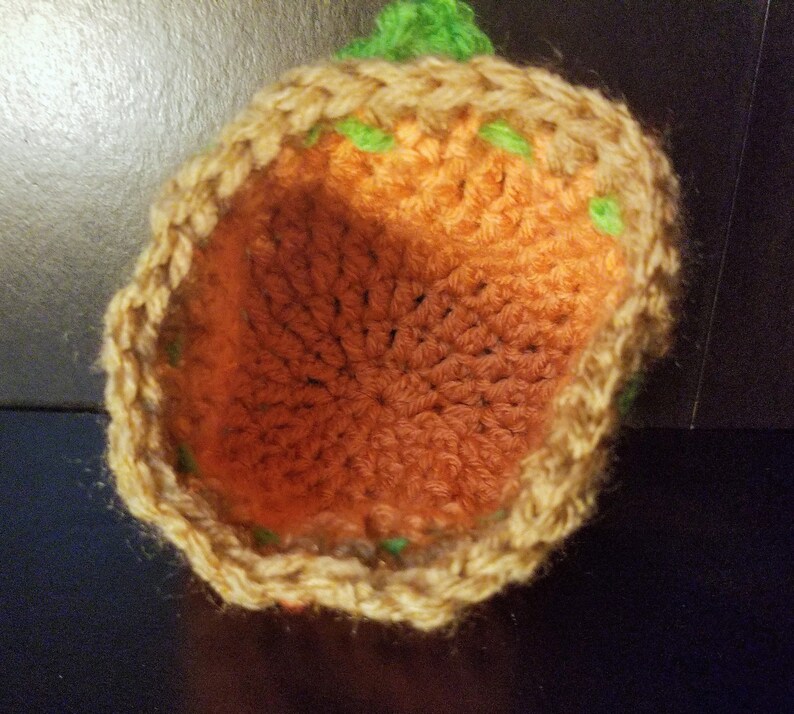 Crochet pumpkin pouch