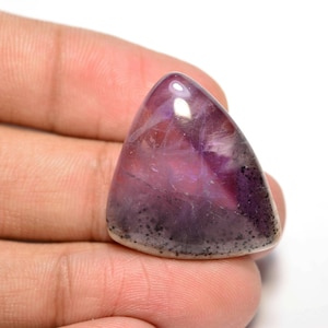 Stern Amethyst Cabochon... Freiform Cabochon... 28x23x6mm... 25Cts.. #H7665