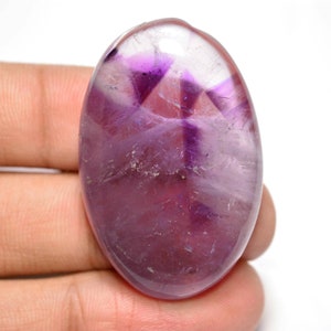Estrella Amatista Cabujón... Cabujón ovalado... 40x26x7mm... 64Cts... #H7646