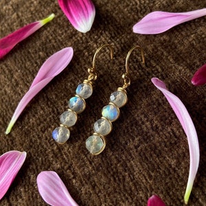 Gold Labradorite earrings, 14k gold labradorite, labradorite earrings, labradorite dangle, wire wrapped labradorite earrings,gemstone dangle