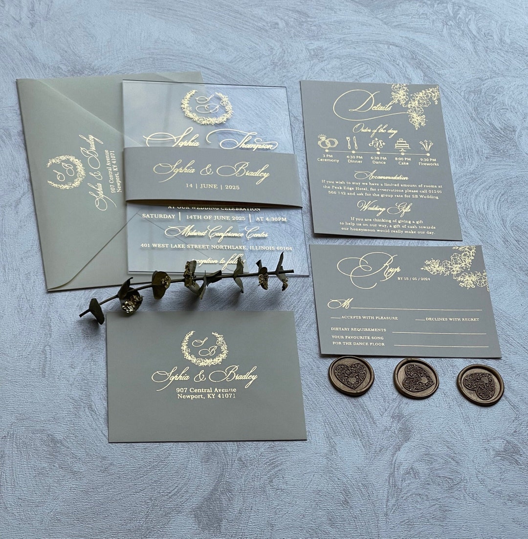 elegant-acrylic-wedding-invitation-with-rsvp-gold-foil-wedding-invite
